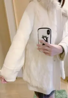 【美品】LOEWE ラビットファーコート ホワイト 毛皮 ショート丈 M 美品】LOEWE ラビットファーコート ホワイト 毛皮 ショート丈 M