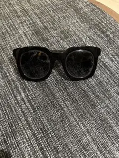 MARC BY MARC JACOBS ブラックサングラスのサムネイル