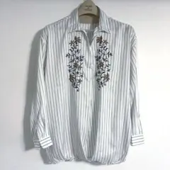 NICE CLAUP刺繍入りブラウス 長袖のサムネイル