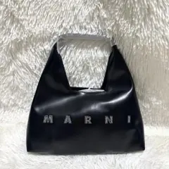 【新品タグ付き 】MARNIマルニラインストーンロゴ ハンドバッグ　肩掛けOKのサムネイル
