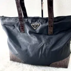 プラダ　PRADA トートバッグ　ナイロン　ブラック　黒　三角ロゴ