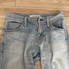 Item thumbnail for item abbef1e6-d3ef-4344-84ce-90b5d6631489