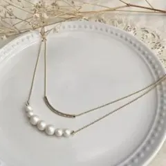goldパイプ×パールセントホワイト ＊ 輝くボールチェーンの二連ネックレス