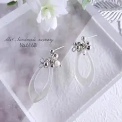 No6168❤︎グレーマーブルスリムしずくシルバーパールフラワーピアスイヤリング