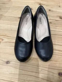 黒い中ヒール　パンプス　24.5センチ