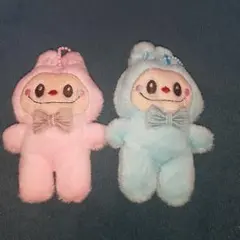 LABUBU （ラブブ）キーホルダー 2色セット（ピンクとブルー）
