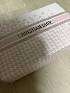 CHRISTIAN DIOR ギフト箱 ピンク