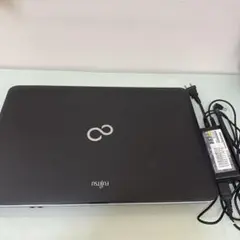 【美品】富士通 LIFEBOOK AH32/M ノートPC 本体のサムネイル