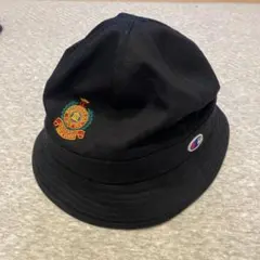 Champion バケットハット ブラック 刺繍ロゴのサムネイル