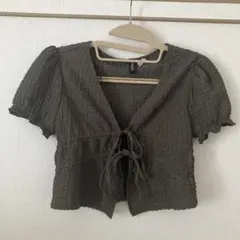 H&M 半袖ボレロ　トップス　シャーリング　ダークグリーン　緑系　カットソーのサムネイル