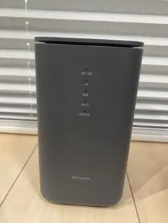 【美品】 NTTドコモ ５G HR02 ルーター 本体