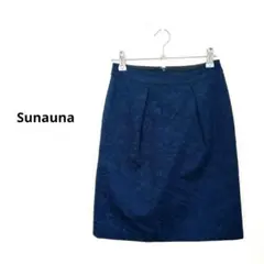 Sunauna 日本製 タイトスカート ネイビー 花柄 コットン混 上品　膝上丈のサムネイル