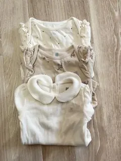 フリルロンパース