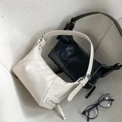 WEGO ホワイト ショルダーバッグ☺︎