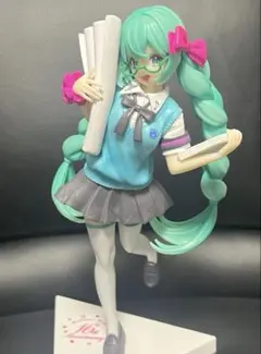 初音ミク　フィギュア　16th Anniversary 眼鏡