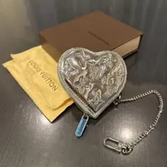 Louis Vuitton ハート型コインケース シルバー - メルカリ