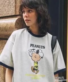 ピーナッツ　スヌーピー　ヴィンテージプリント　半袖Tシャツ　新品未使用　ネイビーのサムネイル