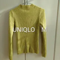 UNIQLO　リブ編み黄緑色ハイネックセーター　М