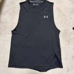Under Armour ブラック タンクトップ MD