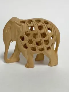 海外のお土産　象の木彫りの置物