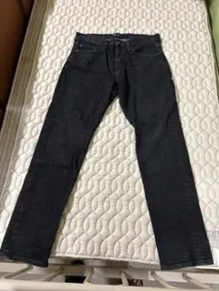 ダークグレー ストレートデニム