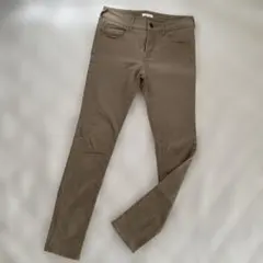earth music&ecology ベージュ スリムストレッチパンツ Lのサムネイル