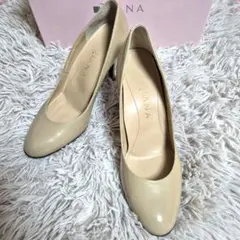 Diana ベージュ ハイヒール パンプス