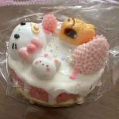 ハローキティ ケーキ型マスコット スクイーズ