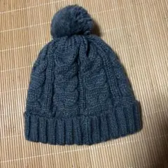 ダークグレー ケーブル編み ニットポンポン付き1200円→800円に再々値下げ❣️