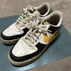 Nike Air Force 1 ホワイト/ブラック/イエロー