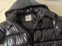 ブラックダウンジャケットフード付き