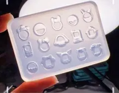 シリコンモールド　たまごっち　ミニチュア　デコレーション　ネイルパーツ　装飾