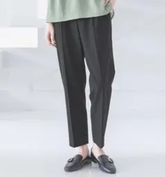 パンツ ウツクシルエットDRYプレミアムテーパードパンツ　ブラック