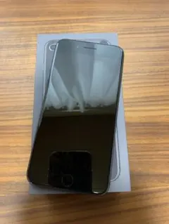 Apple iPhone 8 Plus スペースグレー 箱付き　SIMフリー