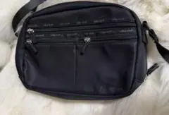 ニコアンド　ショルダーバック　黒　レディース