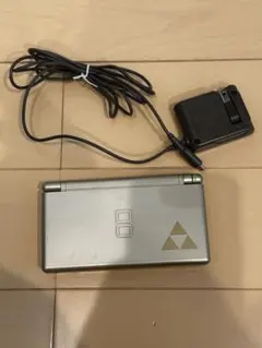 極美品】北米版 DS Lite ゼルダバージョン トライフォース - メルカリ