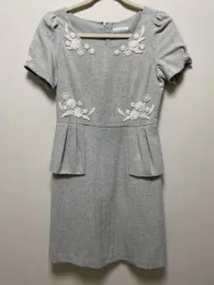 ウィルセレクション　ライトグレー　花刺繍　ワンピース　かわいい　清楚　モテ　姫