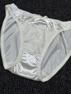 Item thumbnail for item 35f0311c-9c14-44fe-a6b1-7a5daf6d6e4f