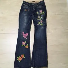 アメリカ製　デニムパンツ　刺繍入り