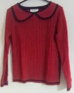 赤いリブ編み長袖ニット
