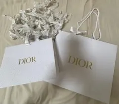 Dior ホワイトギフトバッグ リボン付き