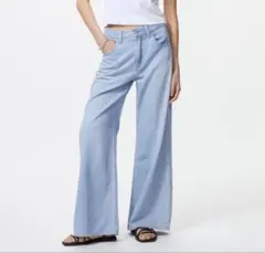 ユニクロ　ドレープワイドフレアジーンズUNIQLO サイズ25