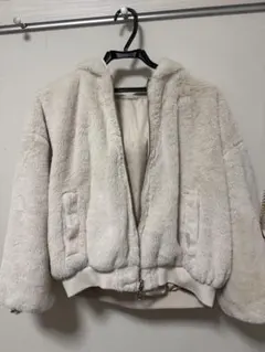 repipi armarioフード付きクリーム色リバーシブルジャケット