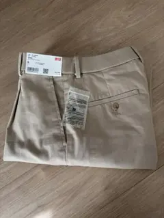 新品タグ付き　ユニクロ　WOMEN タックワイドパンツ　31ベージュ　S