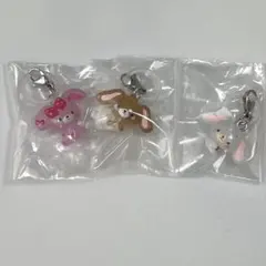 サンリオ ゆるっとめじるしアクセサリー しろうさ くろうさ ぼんぼんりぼん