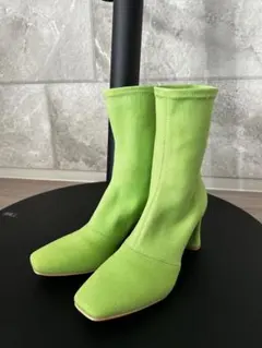 Item thumbnail for item 731de052-a01c-45aa-8078-dd60d97dcea2