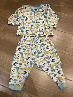 恐竜パジャマ