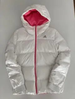 adidas フード付きダウンジャケット