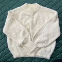 earth music&ecology 長袖セーター　シャギーニット　白