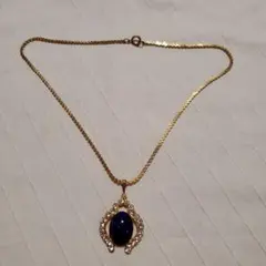 No.899 ゴールド色チェーン ネックレス 青いペンダント　刻印